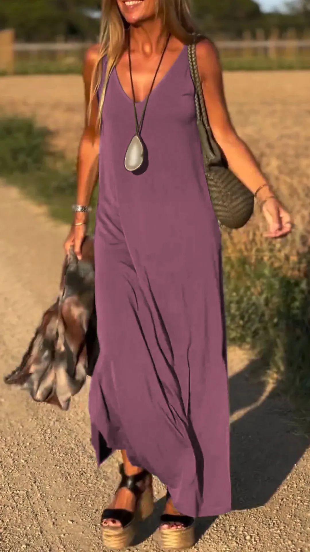 Robe tendance à bretelles, col en V sexy
