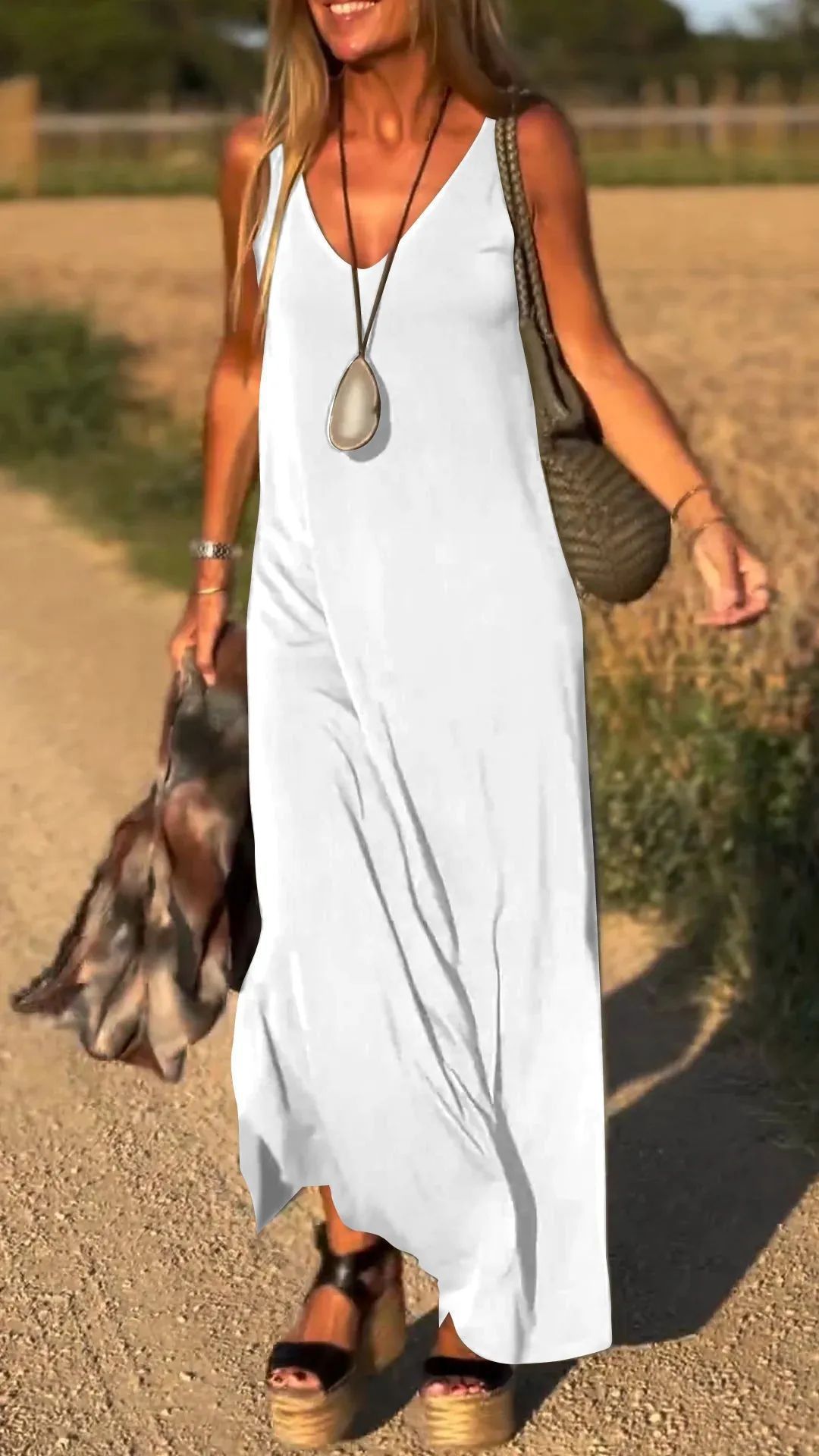 Robe tendance à bretelles, col en V sexy